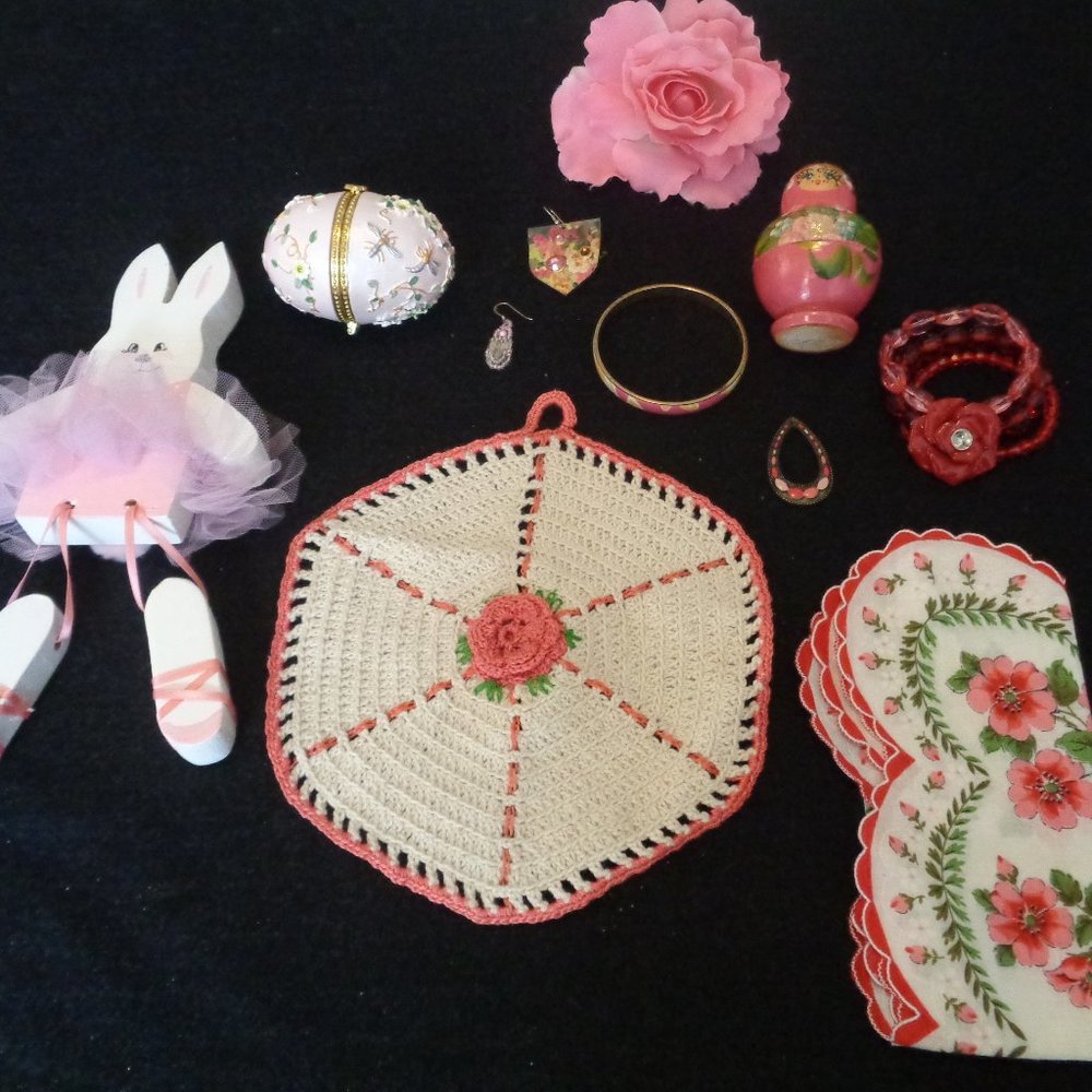 BALLETCORE BUNNY PINK EGG JEWELRY LINEN RUSSIA DOL LOT